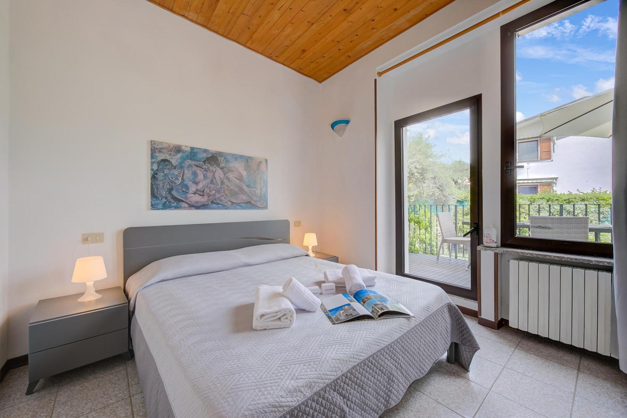 Al Peveri - Private Parking & Near Lake - Happy Rentals Toscolano Maderno Extérieur photo